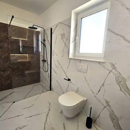Navis Villa Kras