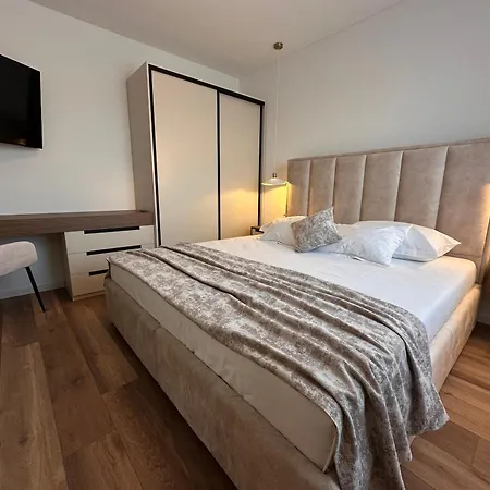 Villa Navis *