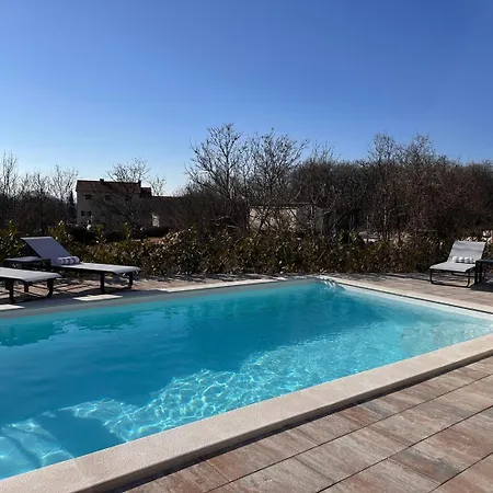Villa Navis