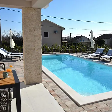 Villa Navis Kras