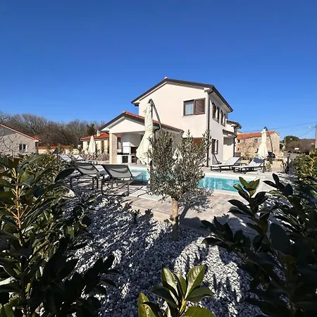 Navis Villa Kras