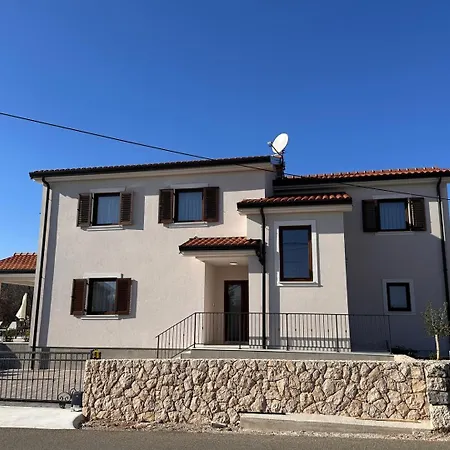 Villa Navis
